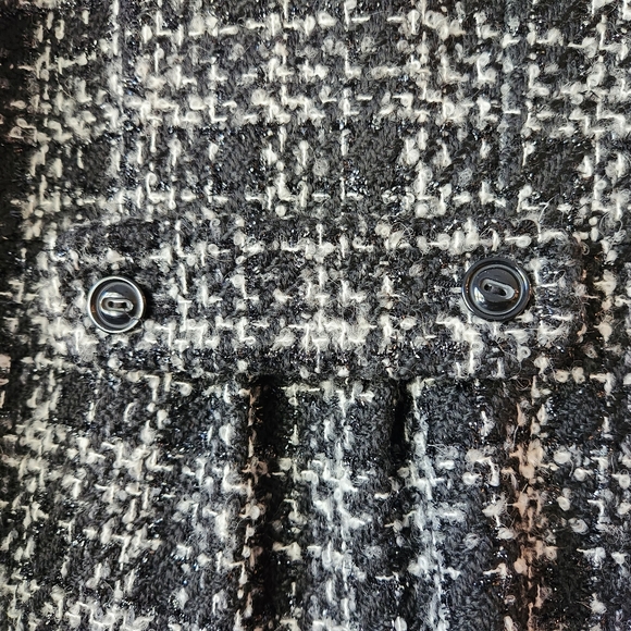 Gorgeous Ladies Winter Coat, Houndstooth with Beautiful Black Faux Fur - Picture 9 of 11
